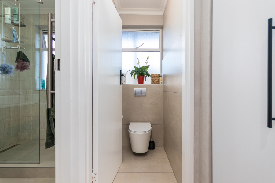 2 Bedroom Property for Sale in Wynberg Upper Western Cape